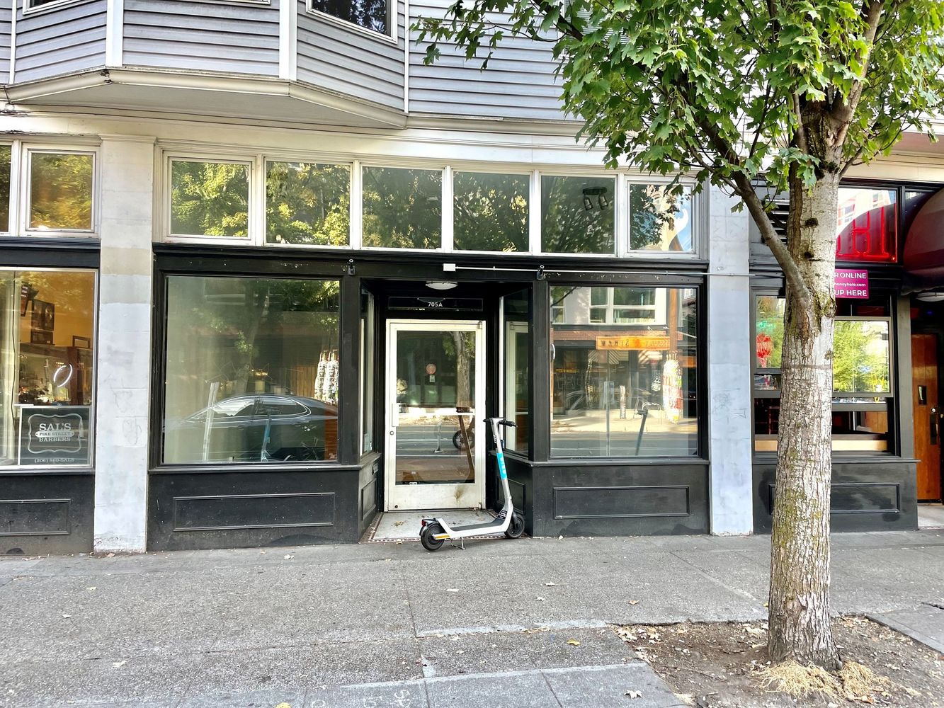Ludlow: 701 E Pike St, Seattle, WA 98122
